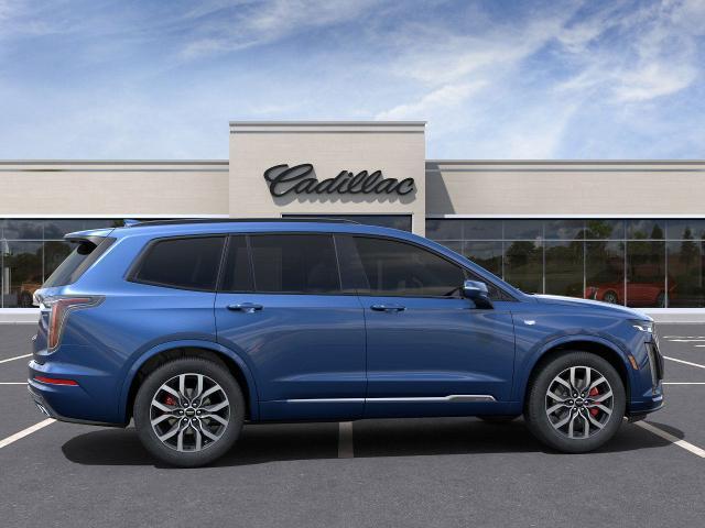 2025 Cadillac XT6 Vehicle Photo in GREEN BAY, WI 54303-3330