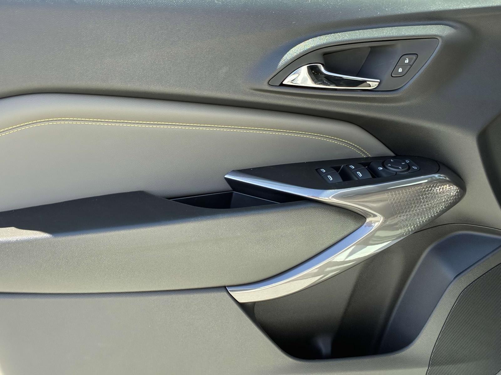 2025 Chevrolet Trax Vehicle Photo in LOS ANGELES, CA 90007-3794
