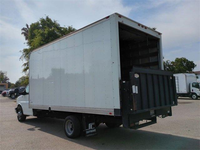 2016 Chevrolet Express Cutaway 3500 Vehicle Photo in PASADENA, CA 91107-3803
