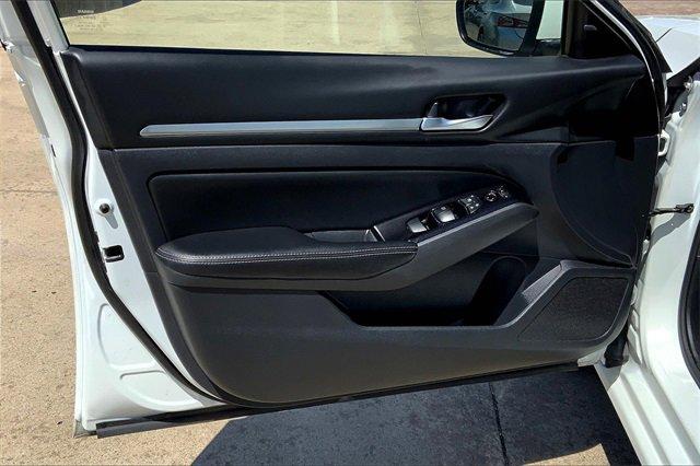 2023 Nissan Altima Vehicle Photo in TOPEKA, KS 66609-0000