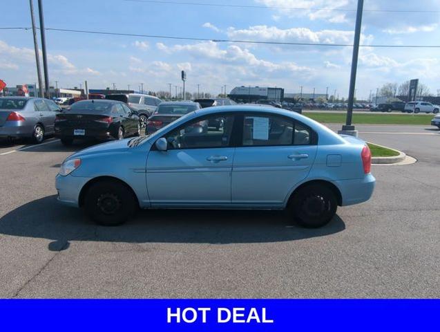 2011 Hyundai ACCENT Vehicle Photo in Merrillville, IN 46410