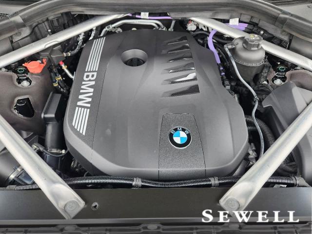 2025 BMW X7 xDrive40i Vehicle Photo in PLANO, TX 75024