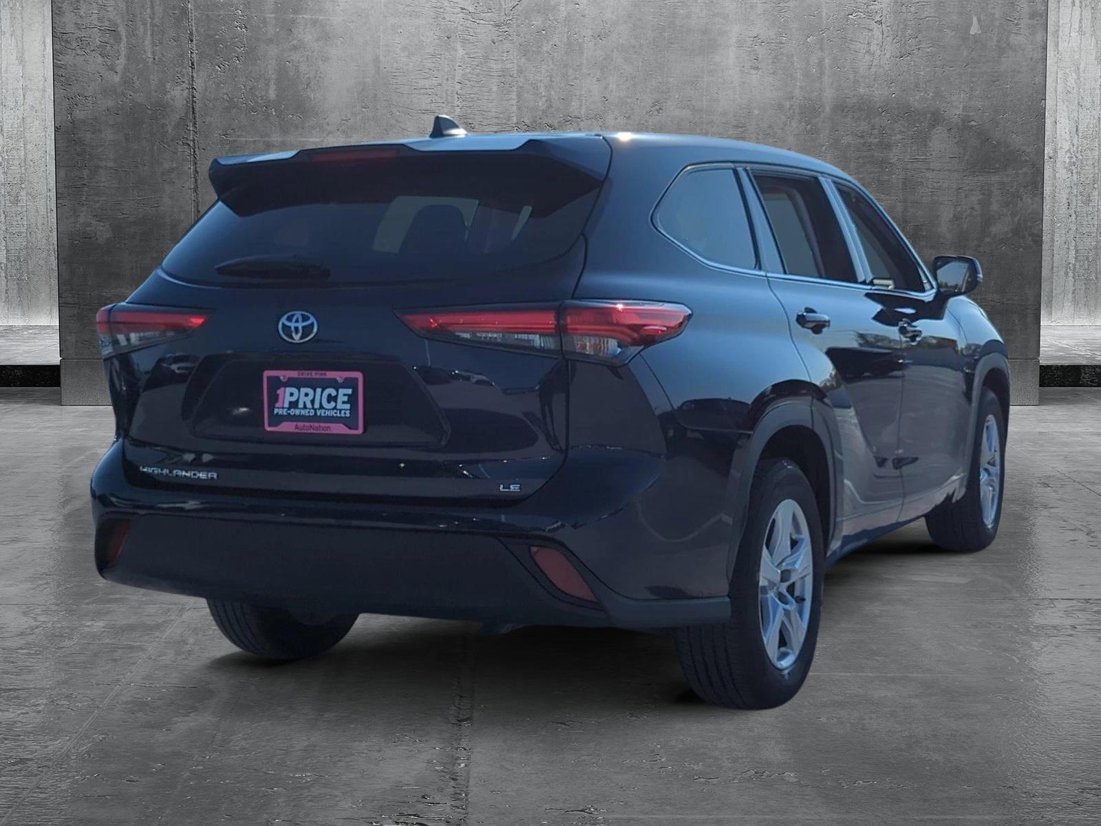 2022 Toyota Highlander Vehicle Photo in Ft. Myers, FL 33907