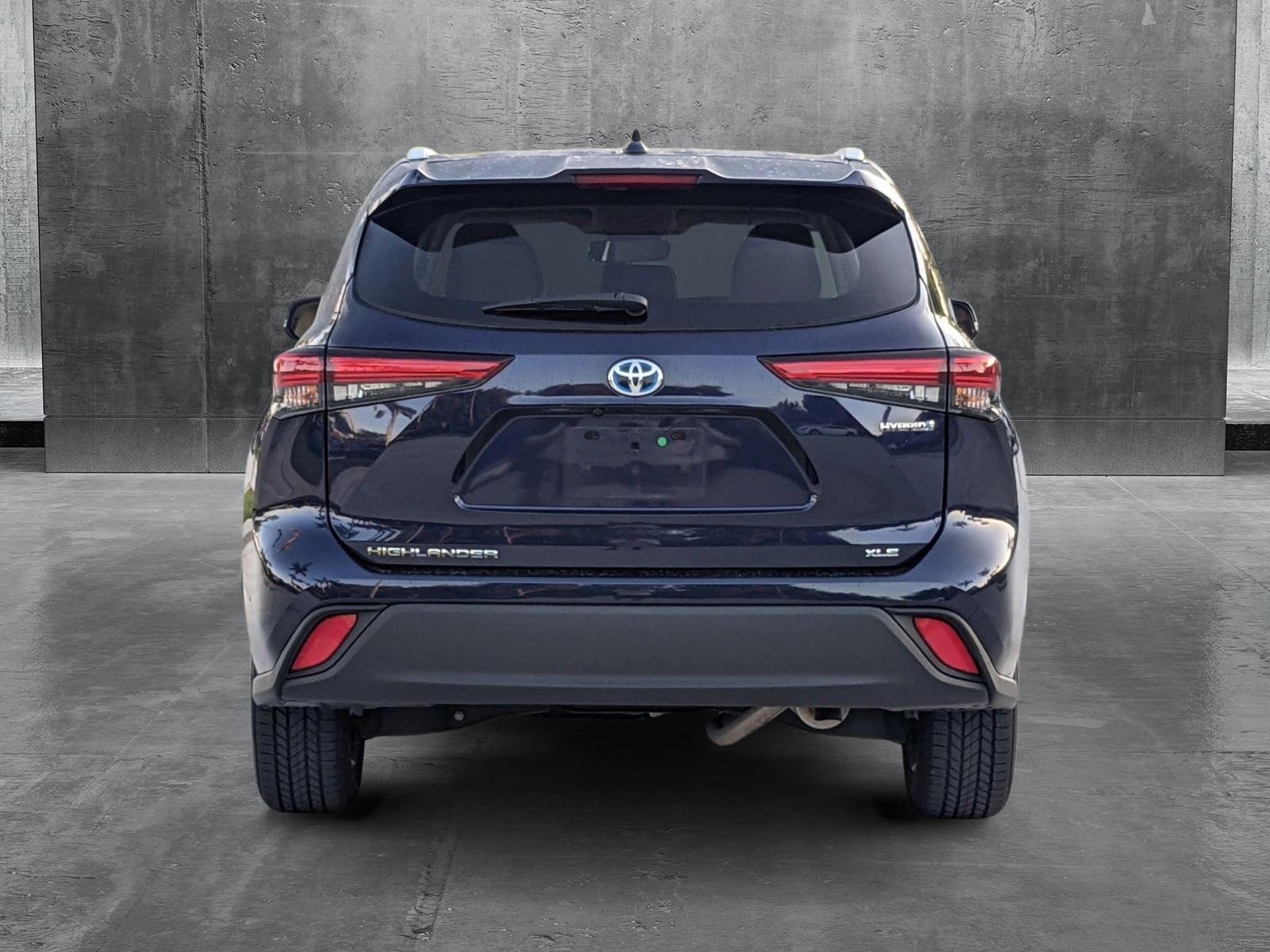 2022 Toyota Highlander Vehicle Photo in Davie, FL 33331