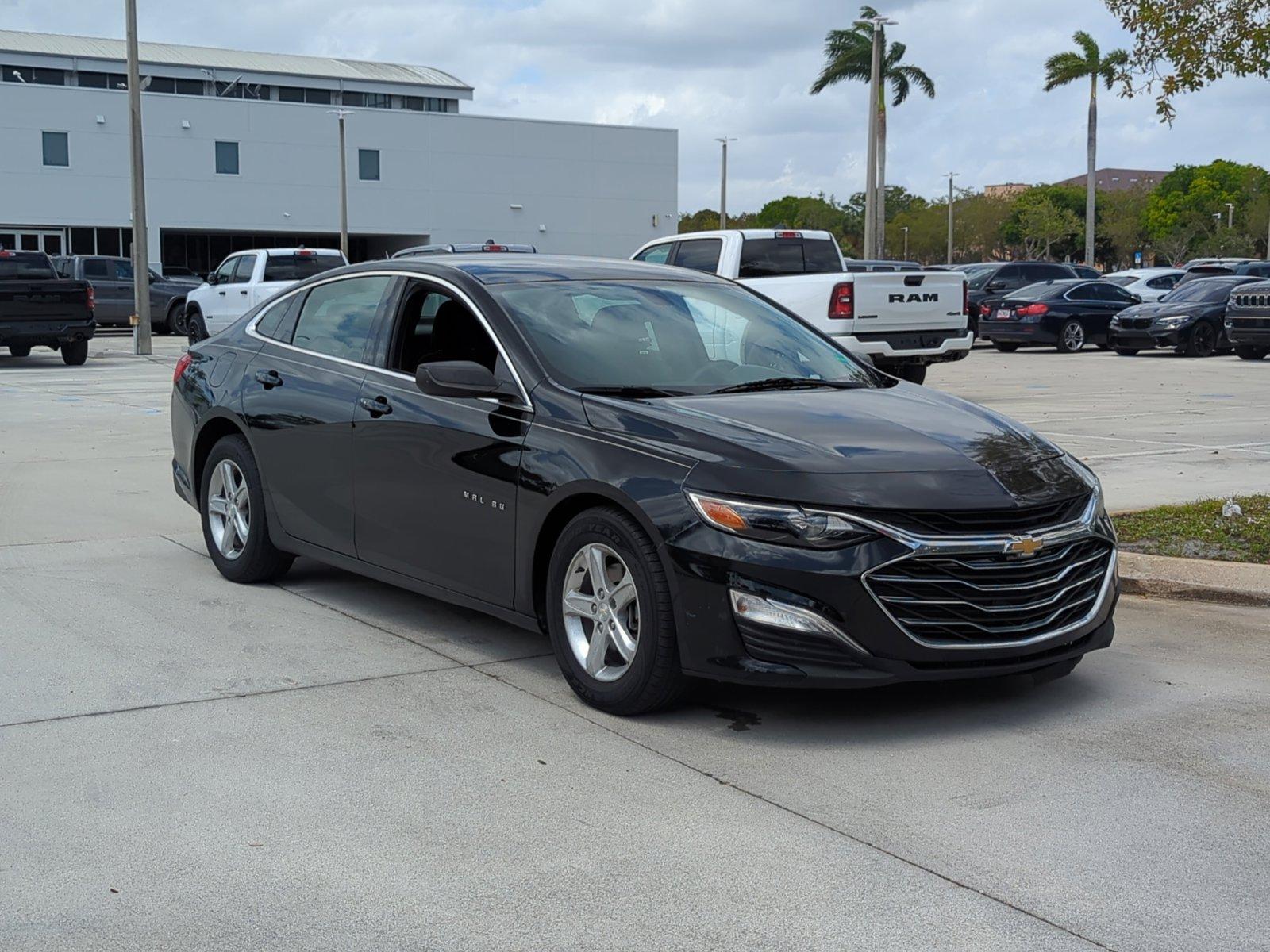 2019 Chevrolet Malibu Vehicle Photo in Pembroke Pines, FL 33027