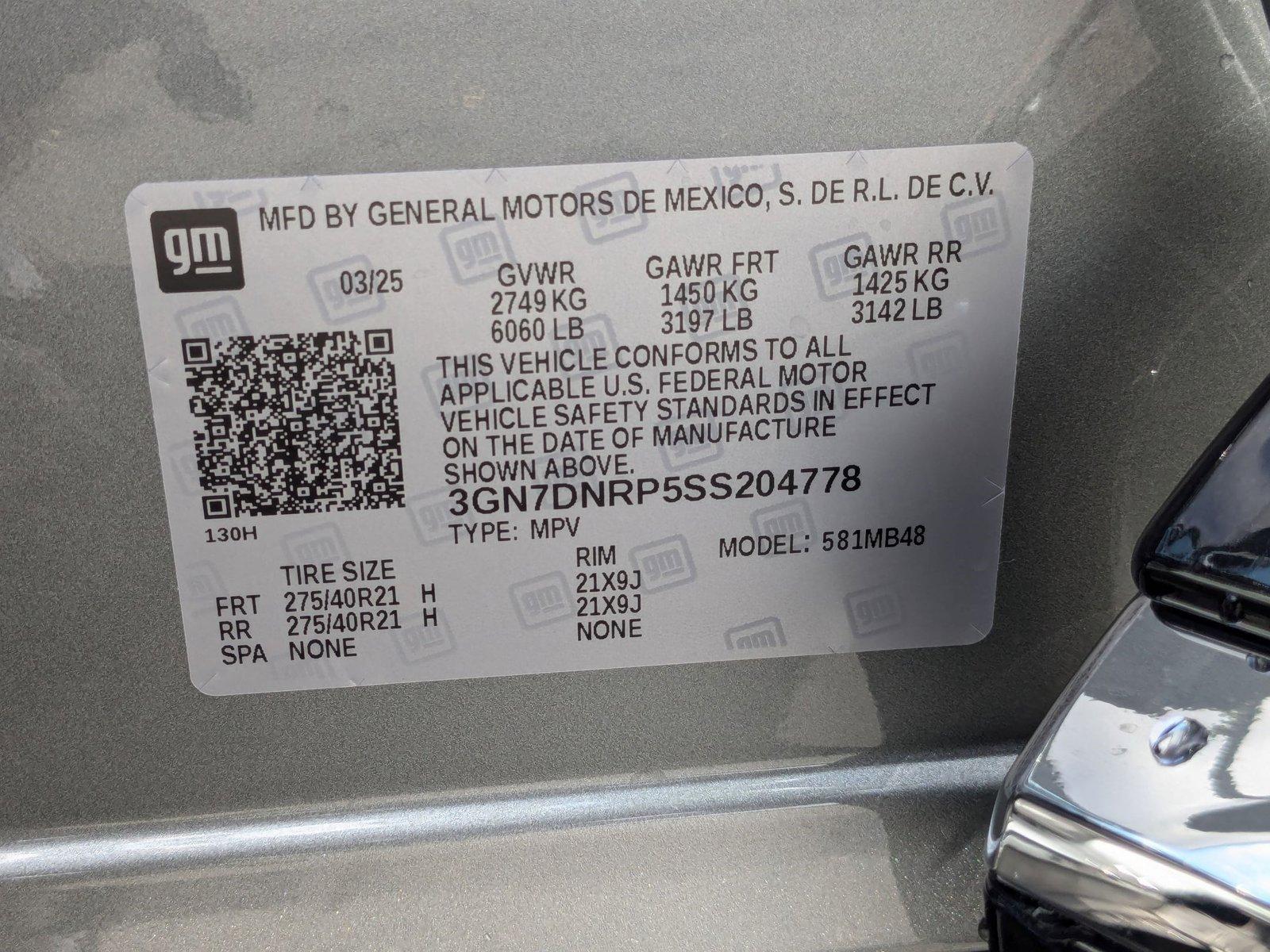 2025 Chevrolet Equinox EV Vehicle Photo in VALENCIA, CA 91355-1705