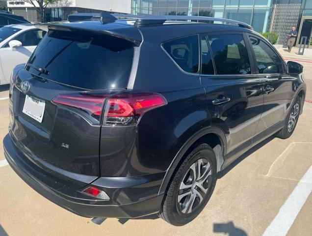 2018 Toyota RAV4 Vehicle Photo in FORT WORTH, TX 76132
