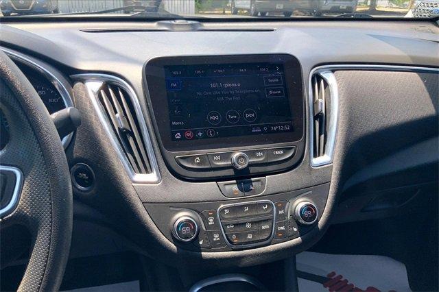 2020 Chevrolet Malibu Vehicle Photo in INDEPENDENCE, MO 64055-1377