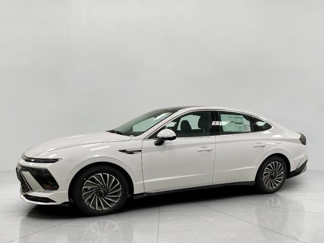 2025 Hyundai SONATA Hybrid Vehicle Photo in Appleton, WI 54913