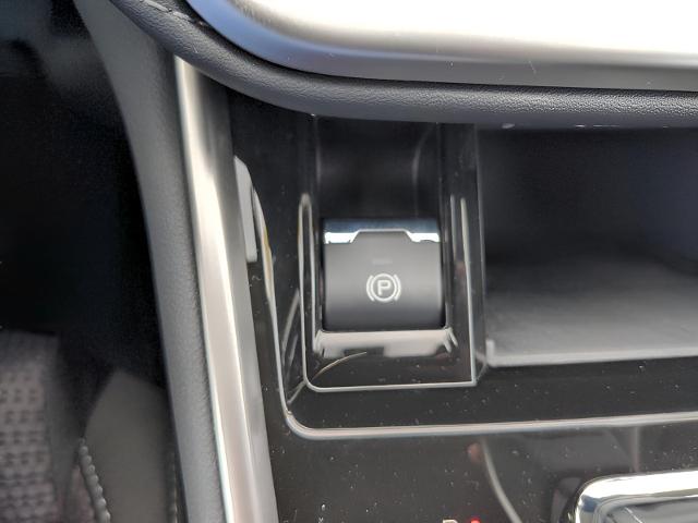 2025 Subaru Outback Vehicle Photo in Green Bay, WI 54304