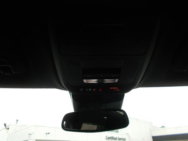 2025 GMC Acadia Vehicle Photo in LOWELL, MA 01852-4336