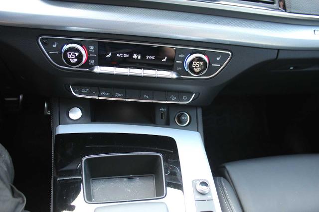 2024 Audi Q5 Vehicle Photo in HOUSTON, TX 77090