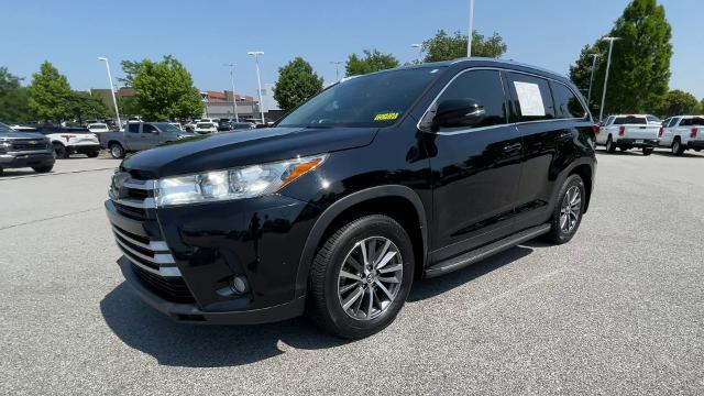 2019 Toyota Highlander Vehicle Photo in BENTONVILLE, AR 72712-4322
