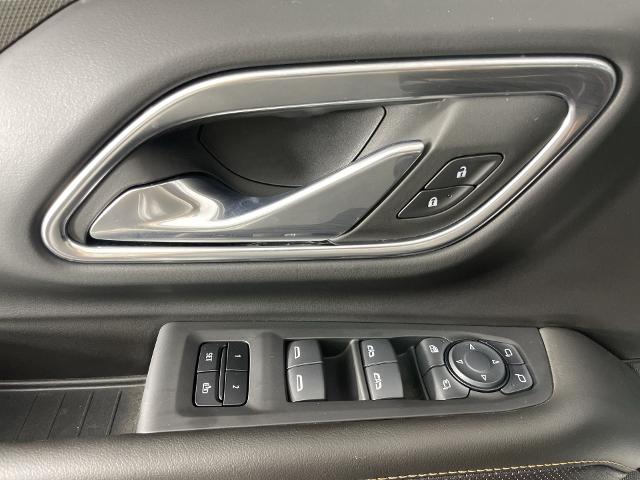 2024 GMC Yukon XL Vehicle Photo in GILBERT, AZ 85297-0402