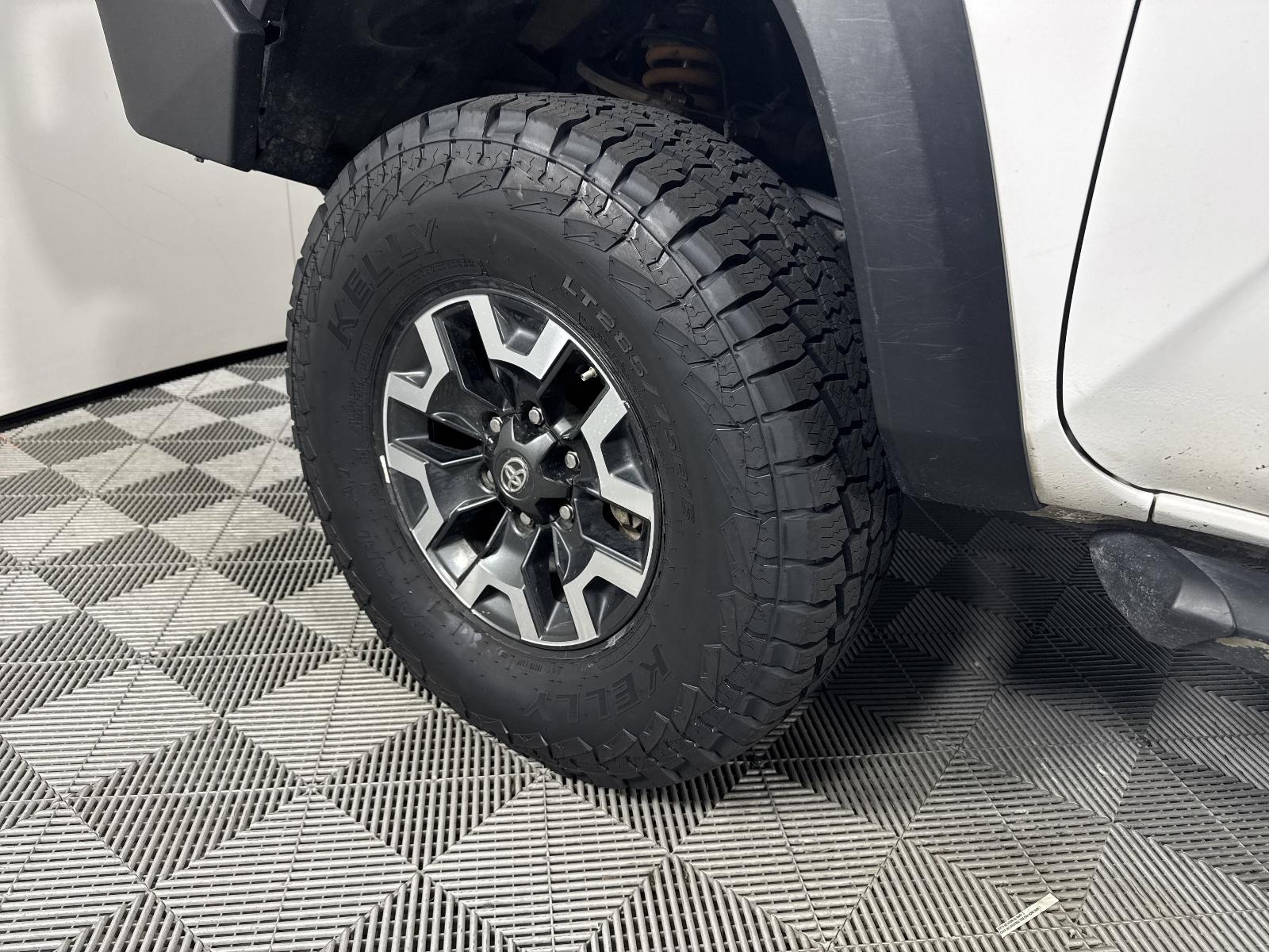2018 Toyota Tacoma Vehicle Photo in GEORGETOWN, TX 78626-7508