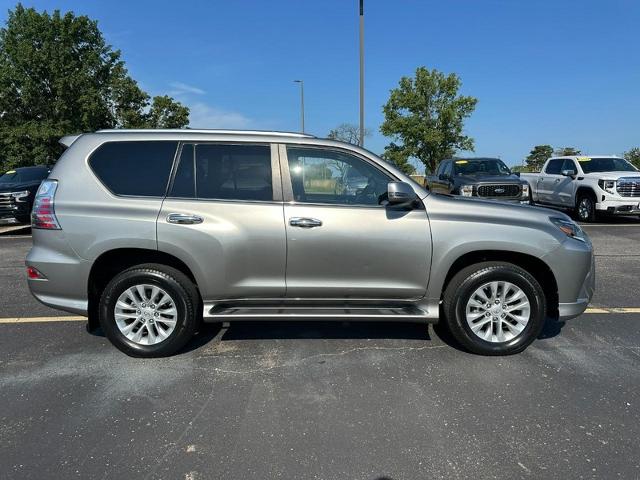 2022 Lexus GX 460 Vehicle Photo in COLUMBIA, MO 65203-3903