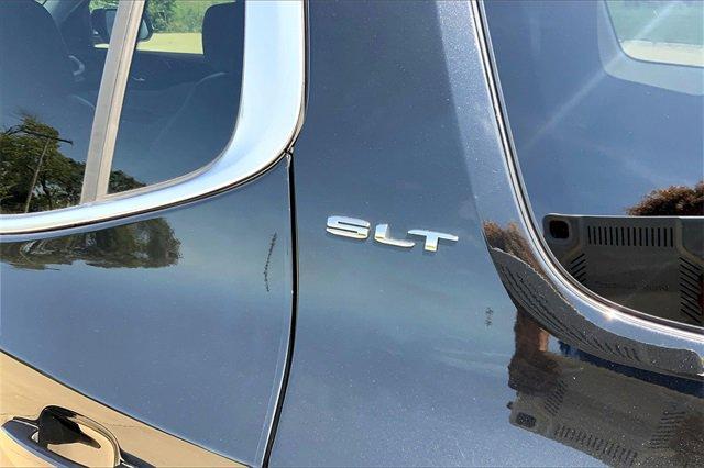 2023 GMC Acadia Vehicle Photo in TOPEKA, KS 66609-0000