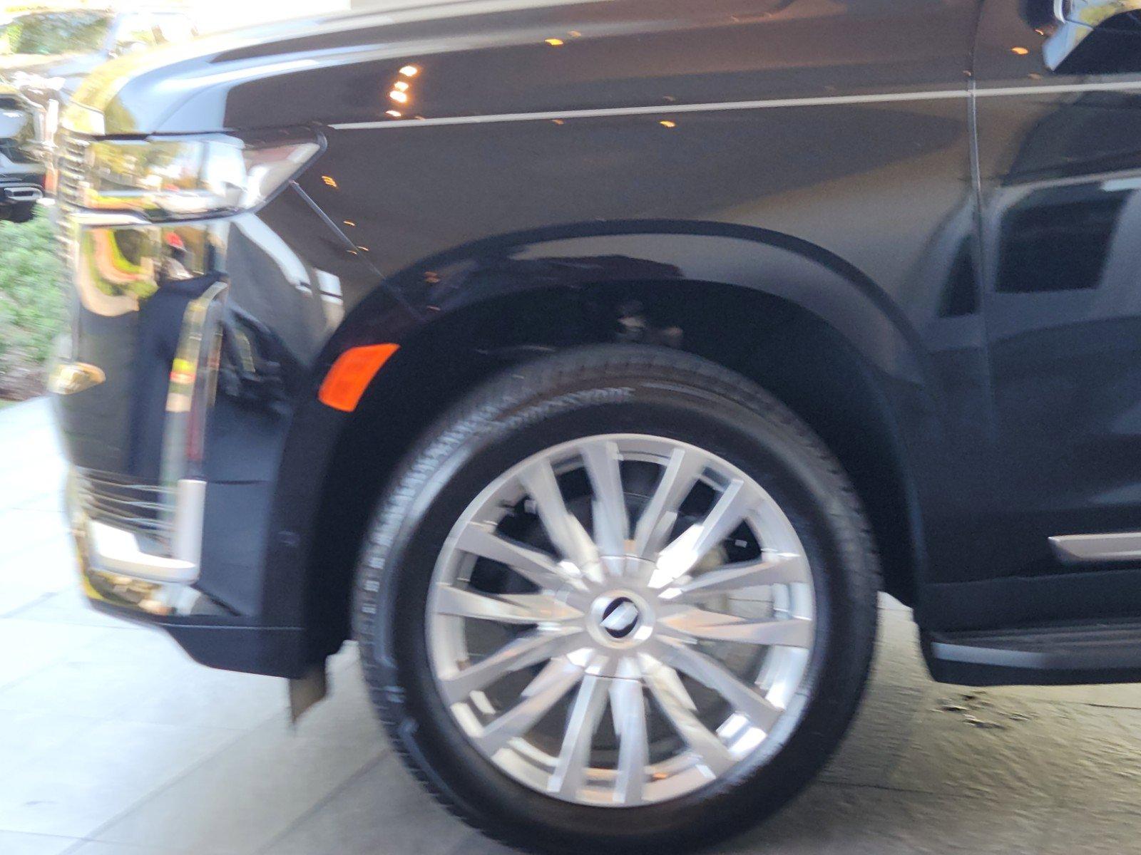 2024 Cadillac Escalade ESV Vehicle Photo in HOUSTON, TX 77079-1502