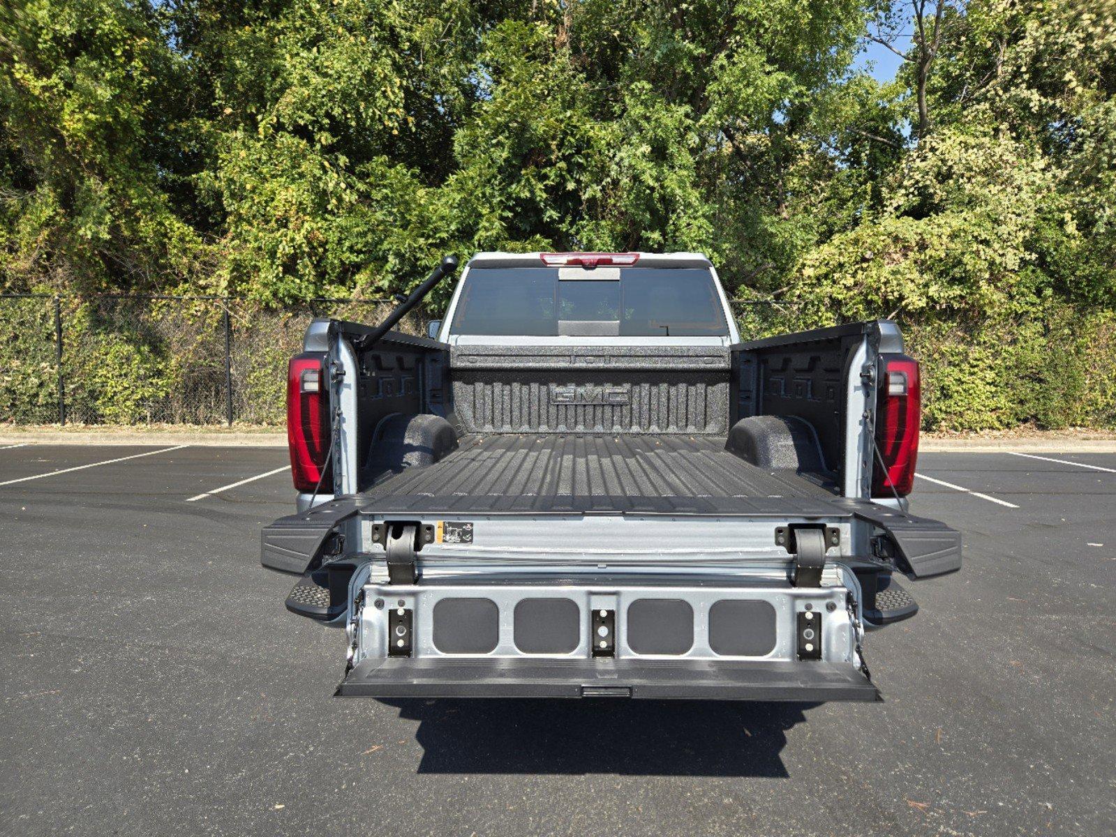 2025 GMC Sierra 2500 HD Vehicle Photo in DALLAS, TX 75209-3016