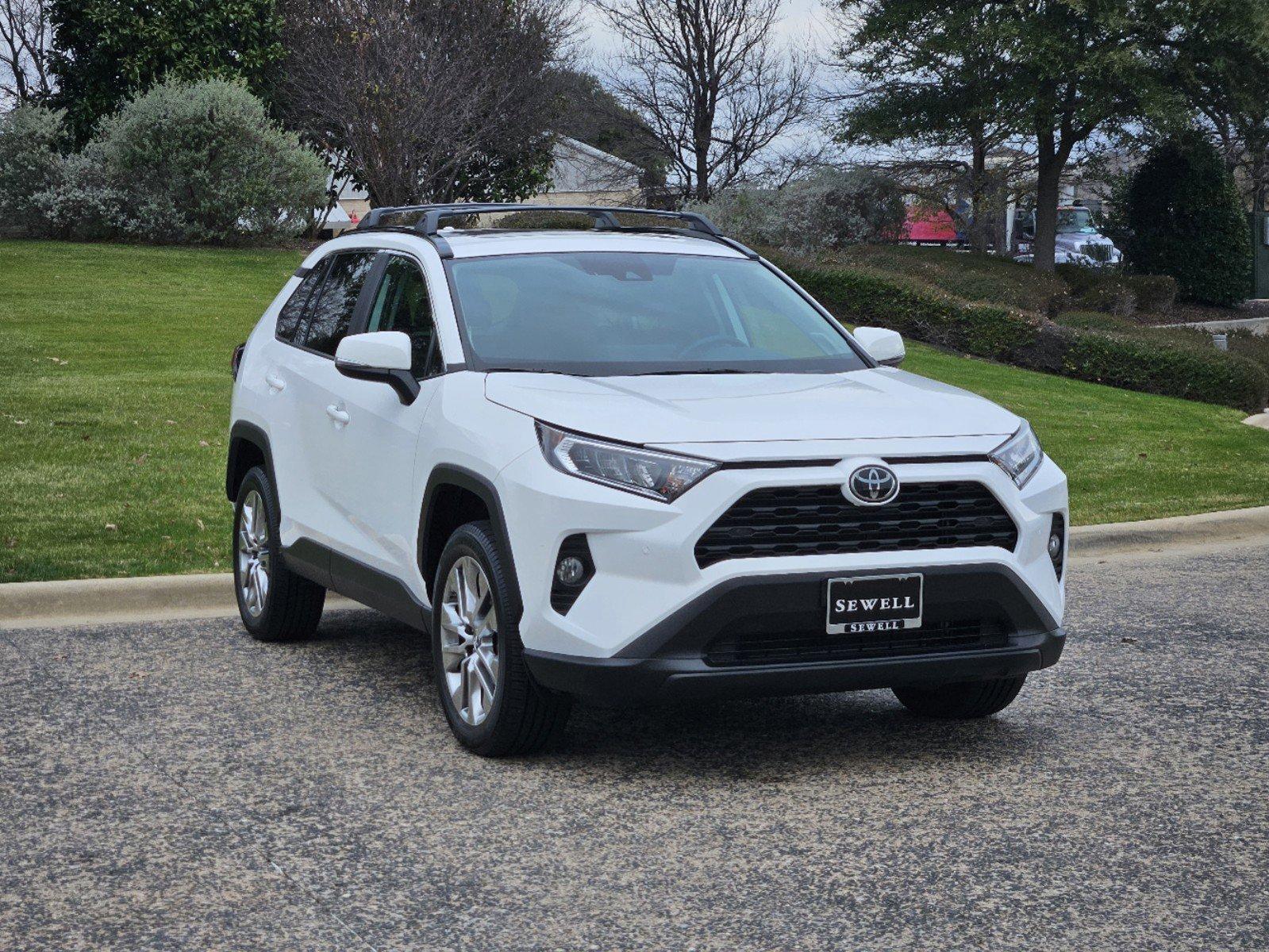 2019 Toyota RAV4 Vehicle Photo in FORT WORTH, TX 76132