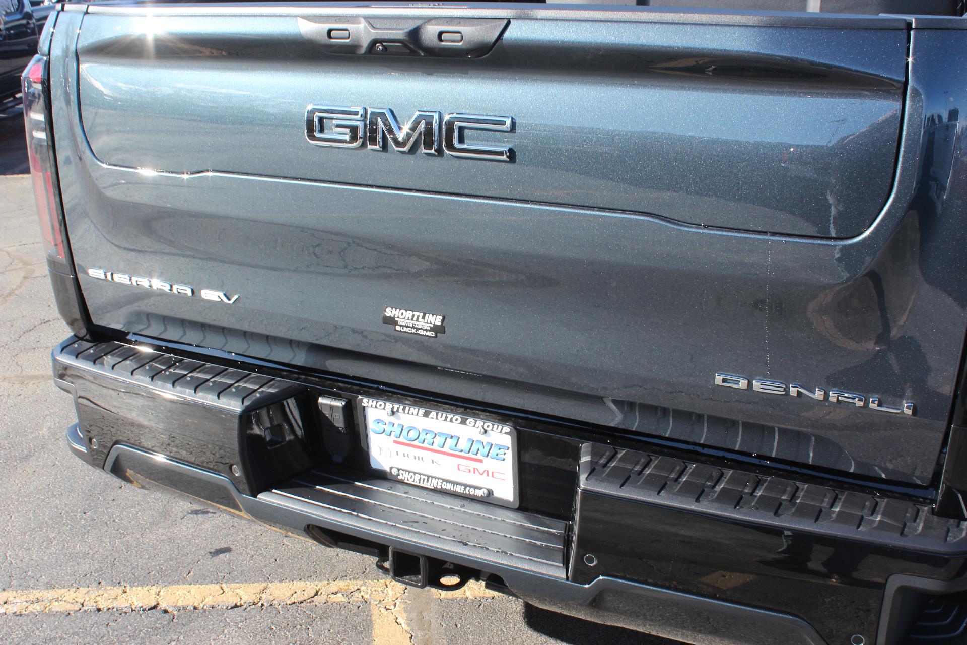 2025 GMC Sierra EV Vehicle Photo in AURORA, CO 80012-4011