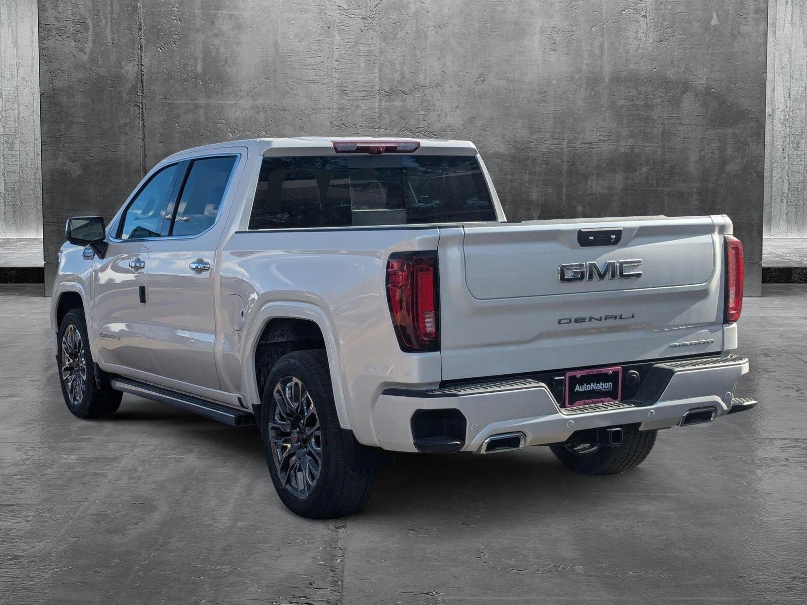 2025 GMC Sierra 1500 Vehicle Photo in LONE TREE, CO 80124-2750