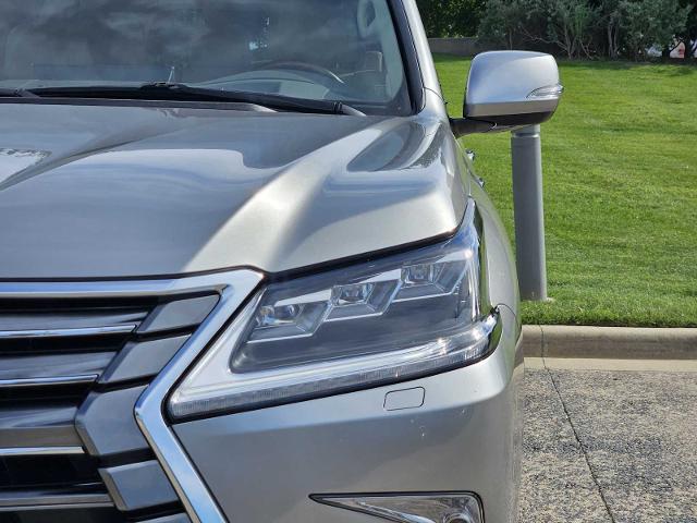 2020 Lexus LX 570 Vehicle Photo in FORT WORTH, TX 76132