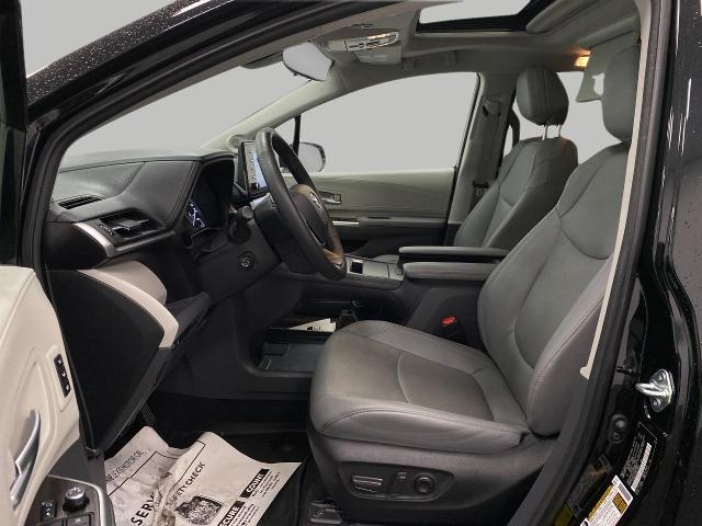 2024 Toyota Sienna Vehicle Photo in Appleton, WI 54913