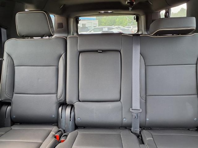2024 GMC Yukon XL Vehicle Photo in ROXBORO, NC 27573-6143