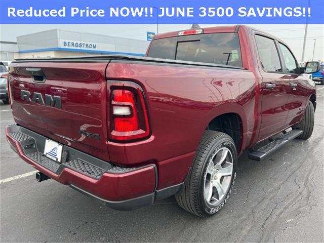 2025 Ram 1500 Vehicle Photo in GREEN BAY, WI 54304-5303