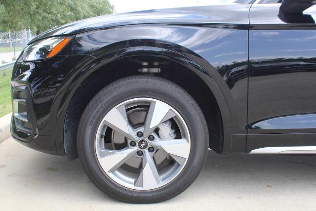 2024 Audi Q5 Vehicle Photo in HOUSTON, TX 77090