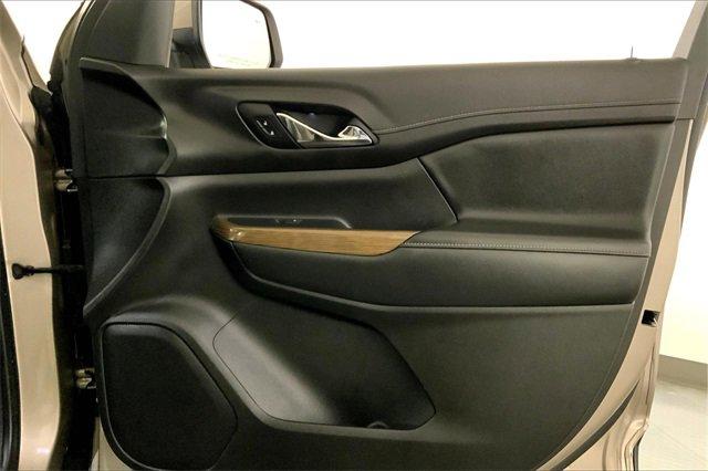 2023 GMC Acadia Vehicle Photo in KANSAS CITY, MO 64114-4545