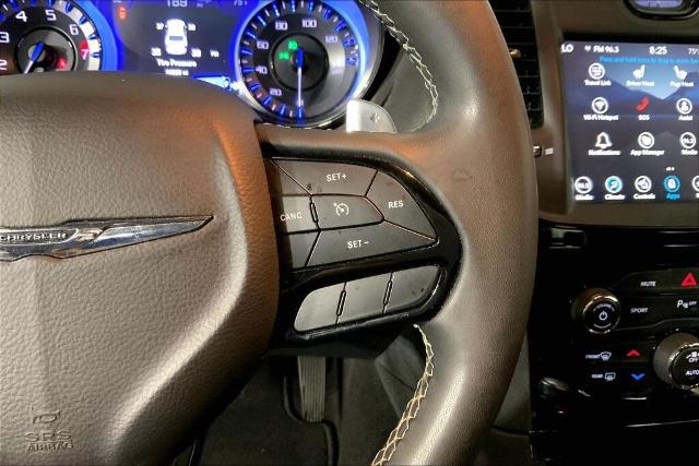 2023 Chrysler 300 Vehicle Photo in Kansas City, MO 64114