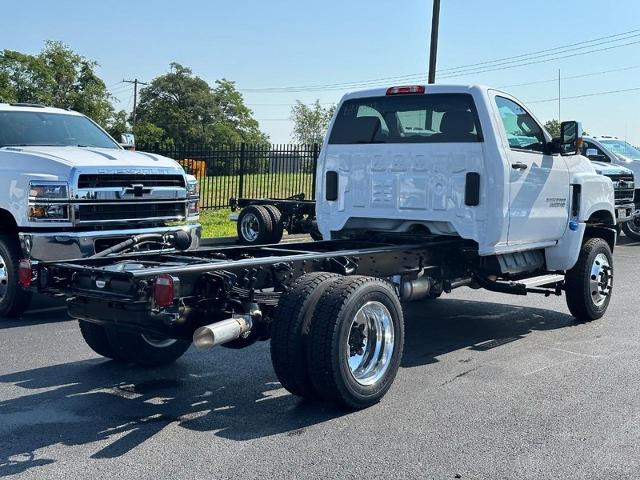 2024 Chevrolet Silverado 5500 HD Vehicle Photo in COLUMBIA, MO 65203-3903