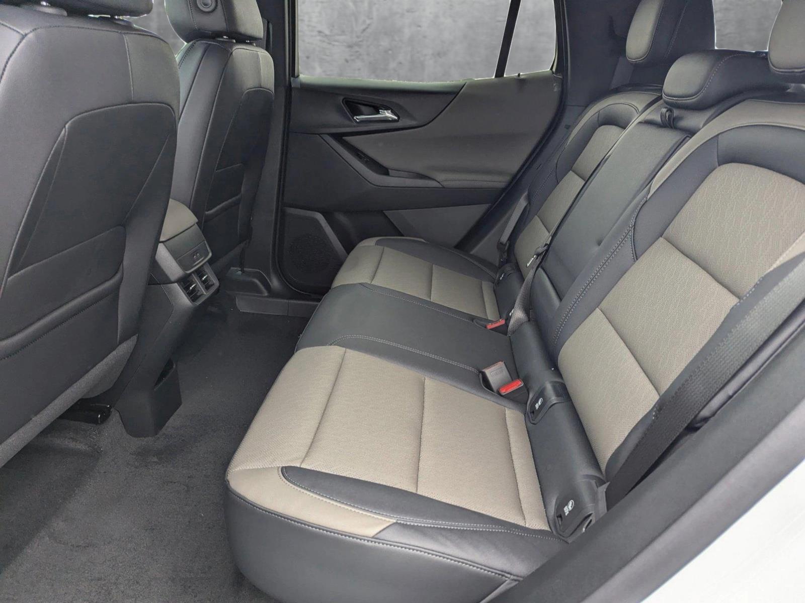 2025 Chevrolet Equinox Vehicle Photo in PEMBROKE PINES, FL 33024-6534