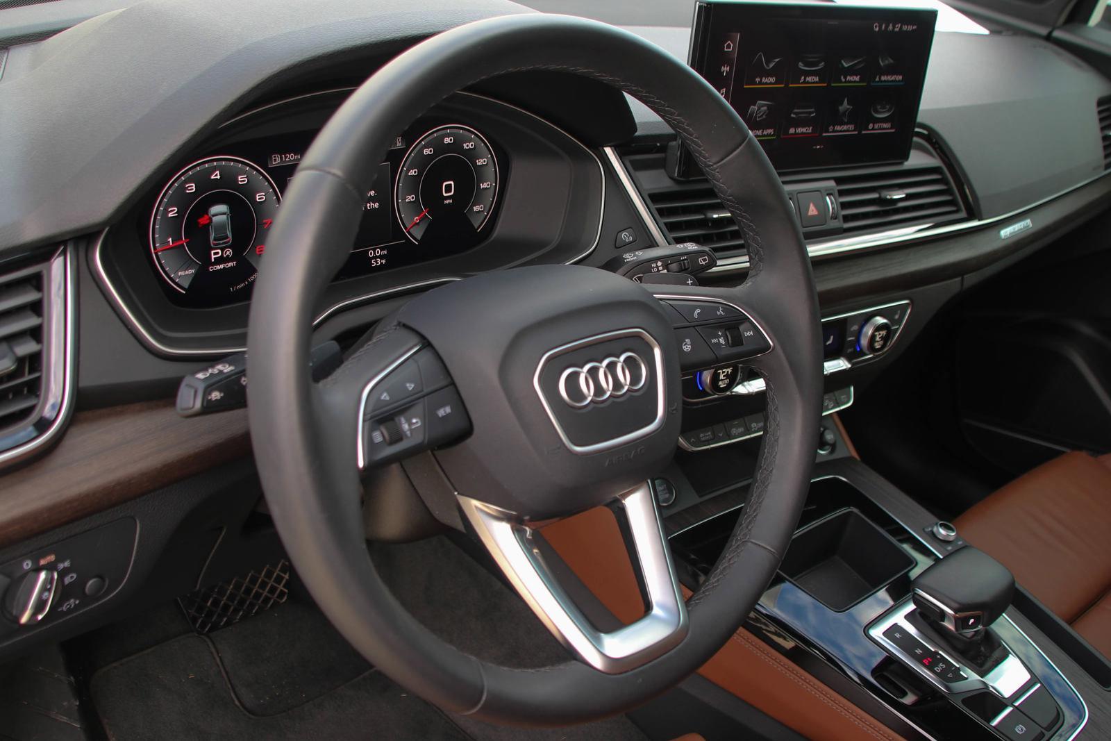 2024 Audi Q5 Vehicle Photo in SUGAR LAND, TX 77478