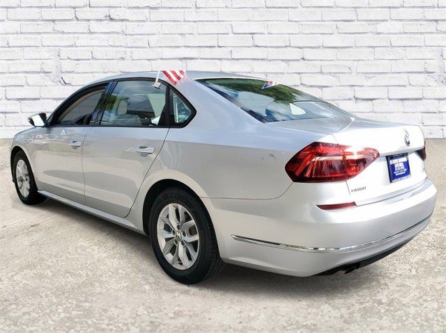 2018 Volkswagen Passat Vehicle Photo in SUNRISE, FL 33323-3202