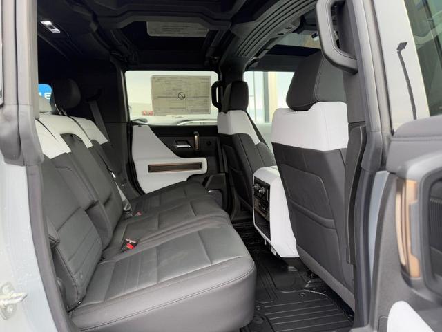 2024 GMC HUMMER EV SUV Vehicle Photo in COLUMBIA, MO 65203-3903