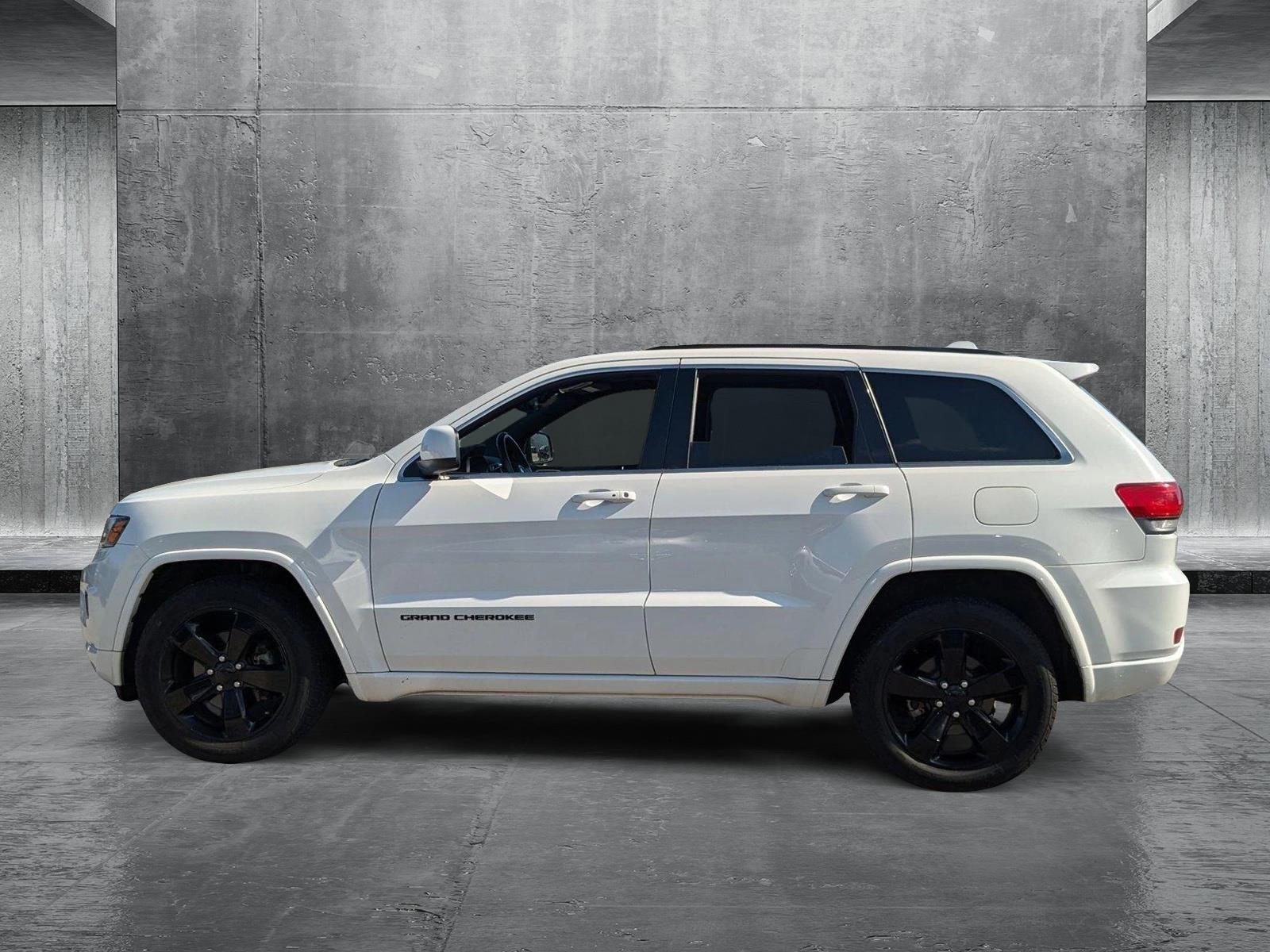 2015 Jeep Grand Cherokee Vehicle Photo in St. Petersburg, FL 33713