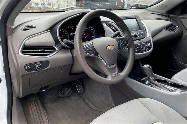 2016 Chevrolet Malibu Vehicle Photo in INDEPENDENCE, MO 64055-1314