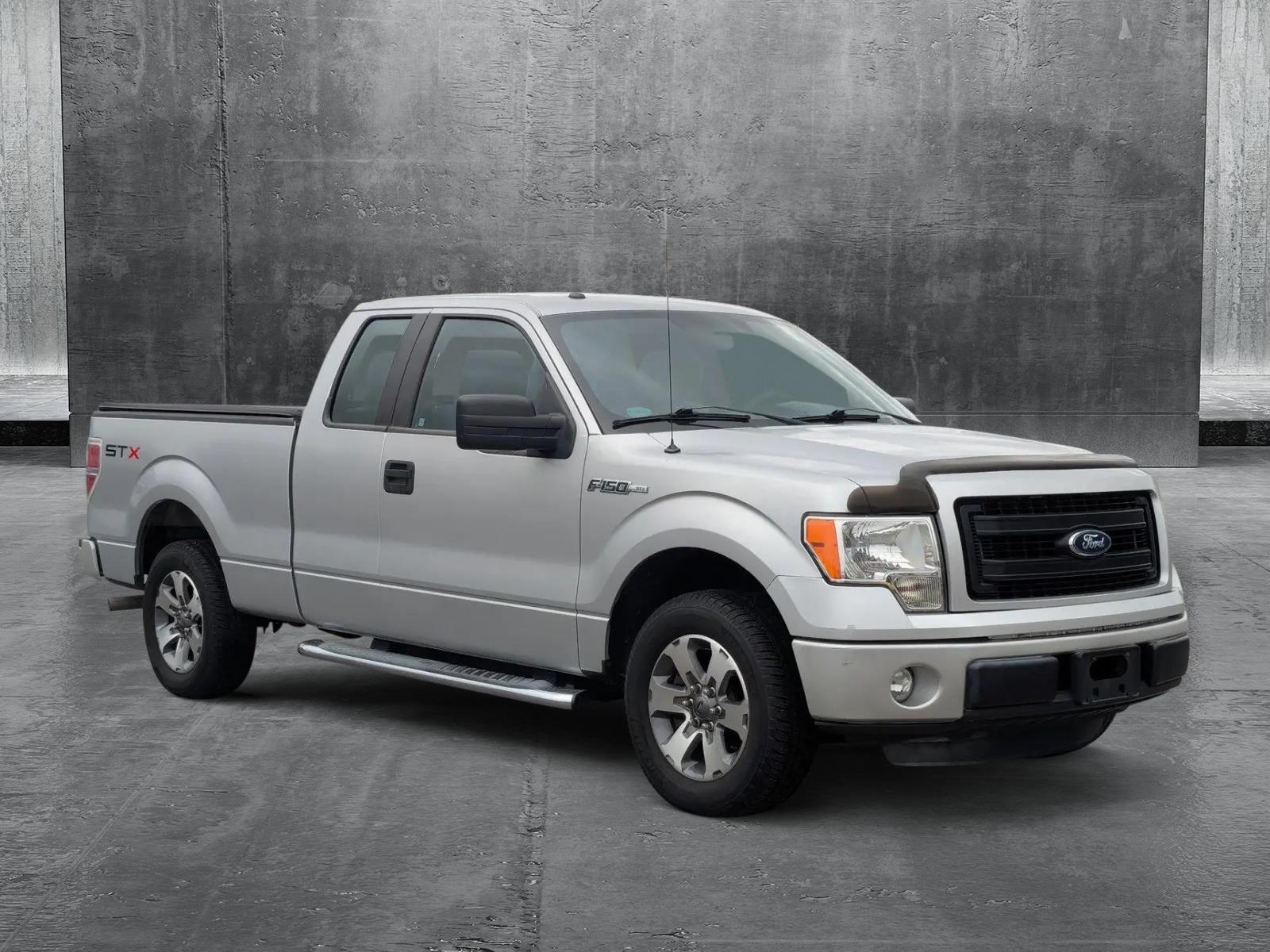 2013 Ford F-150 Vehicle Photo in St. Petersburg, FL 33713