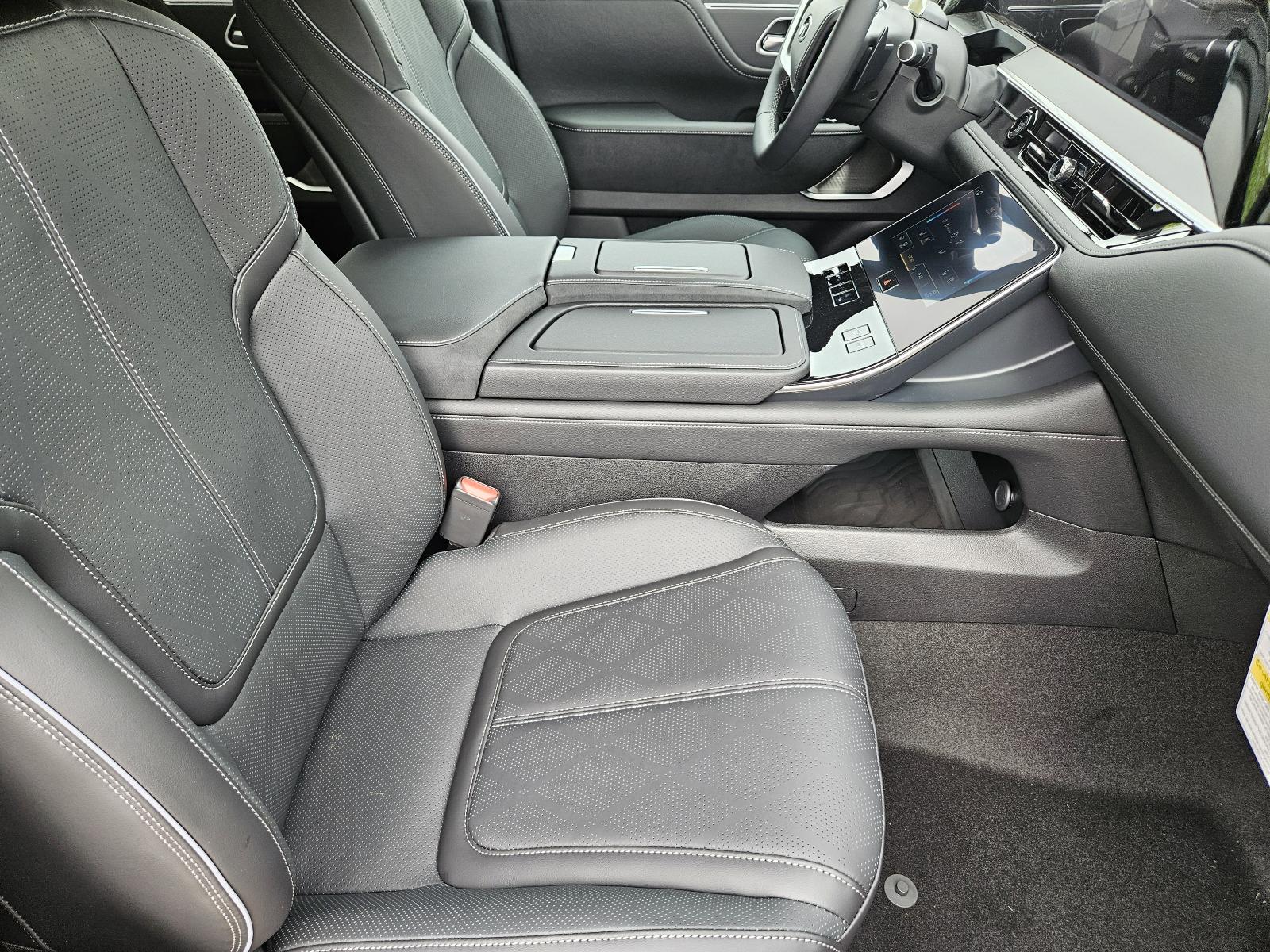 2025 INFINITI QX80 Vehicle Photo in Fort Worth, TX 76132