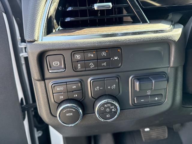 2025 Chevrolet Tahoe Vehicle Photo in MANHATTAN, KS 66502-5036