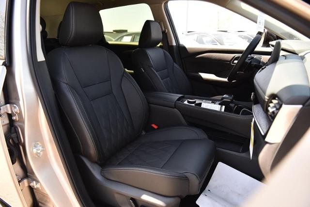 2025 Nissan Rogue Vehicle Photo in Ballwin, MO 63011