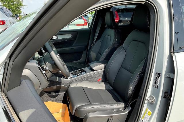 2025 Volvo XC40 Vehicle Photo in Grapevine, TX 76051