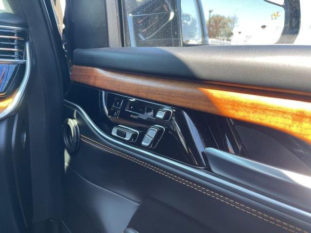 2024 Jeep Grand Wagoneer Vehicle Photo in MEDINA, OH 44256-9631