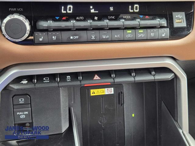 2023 Toyota Tundra 4WD Vehicle Photo in DENTON, TX 76210-9321