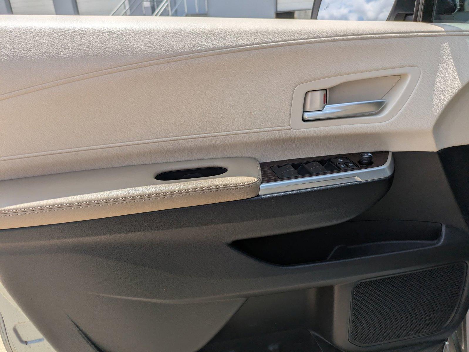 2023 Toyota Sienna Vehicle Photo in Winter Park, FL 32792