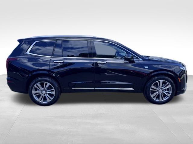 2025 Cadillac XT6 Vehicle Photo in DELRAY BEACH, FL 33483-3294