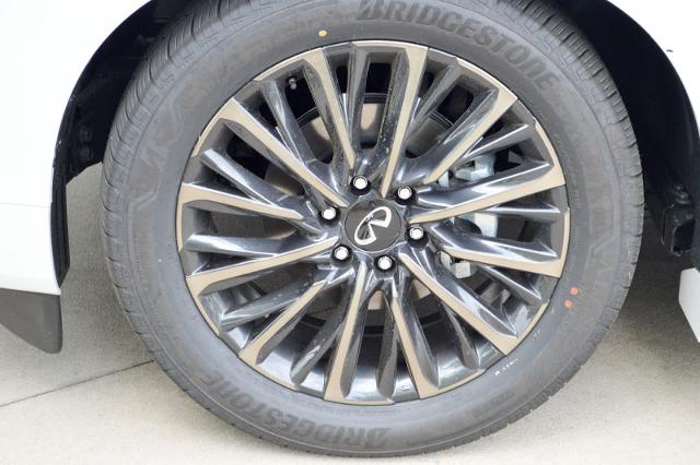2025 INFINITI QX80 Vehicle Photo in Houston, TX 77090